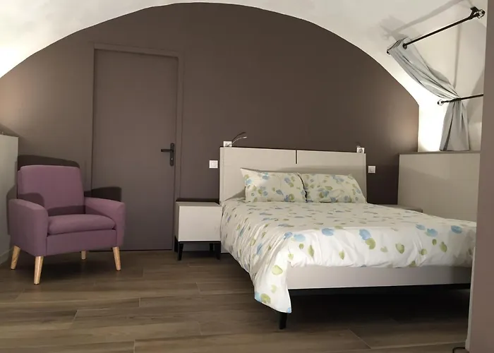 Ancienne Imprimerie Dans Le Centre Historique De Valence Apartman